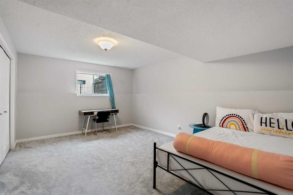 358 Hawkstone Drive Nw, Calgary, AB - Indoor