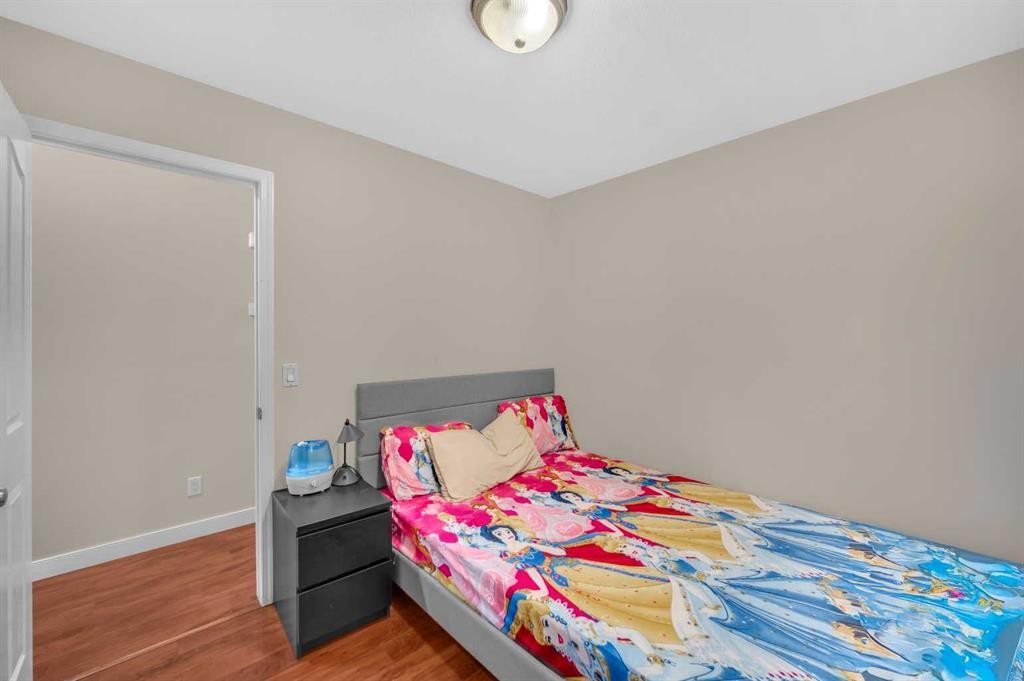 212 Tarawood Place Ne, Calgary, AB - Indoor Photo Showing Bedroom