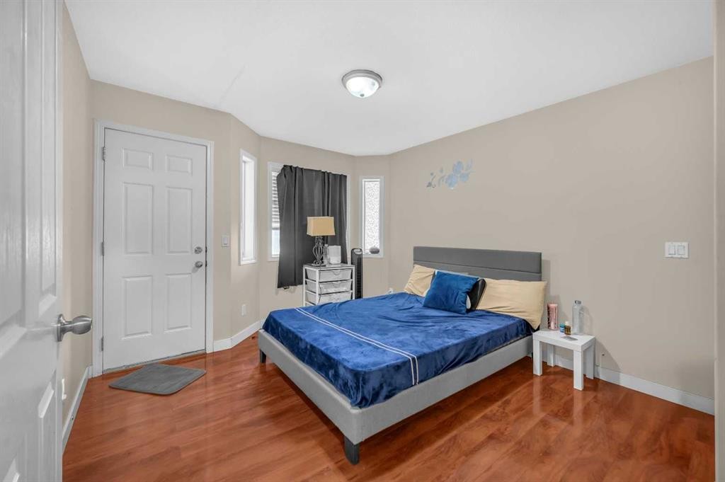 212 Tarawood Place Ne, Calgary, AB - Indoor Photo Showing Bedroom