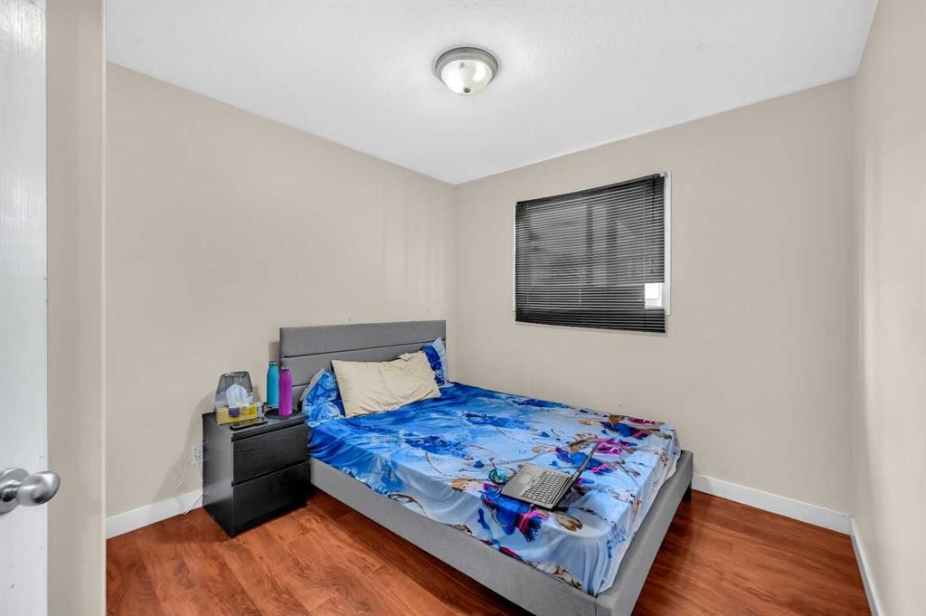 212 Tarawood Place Ne, Calgary, AB - Indoor Photo Showing Bedroom