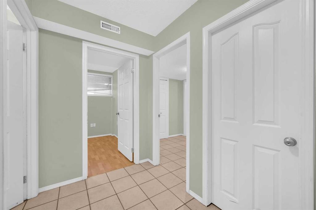 212 Tarawood Place Ne, Calgary, AB - Indoor Photo Showing Other Room