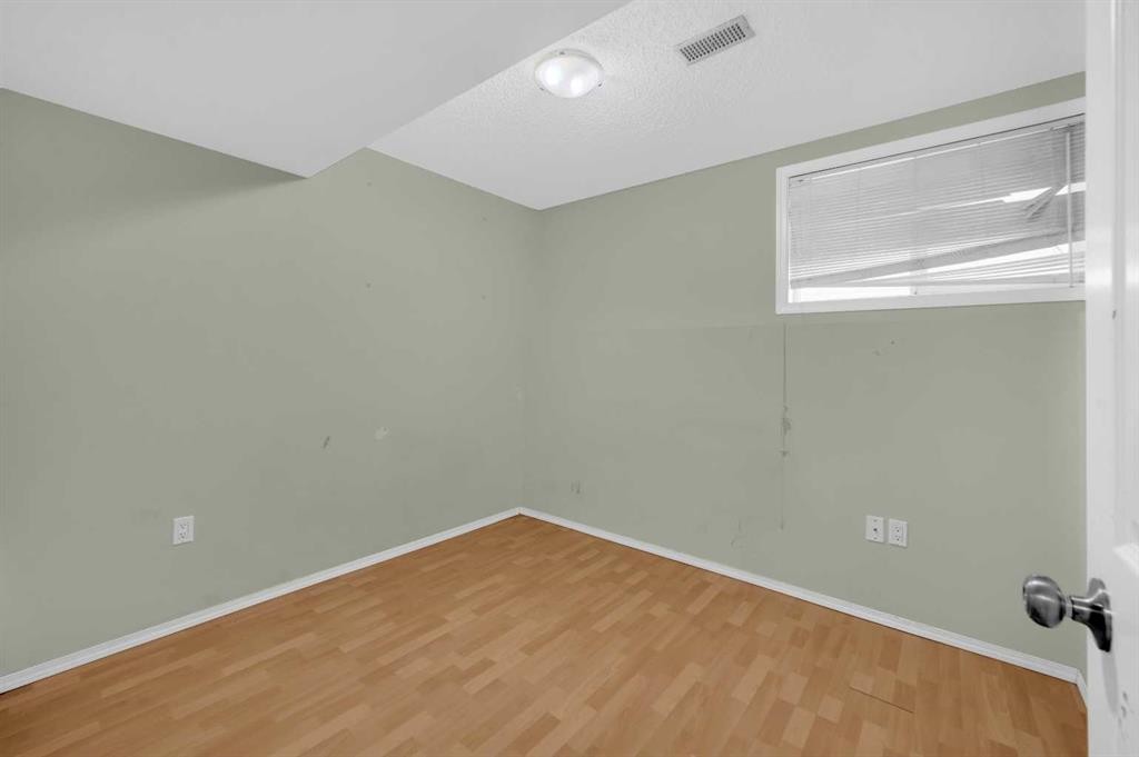212 Tarawood Place Ne, Calgary, AB - Indoor Photo Showing Other Room