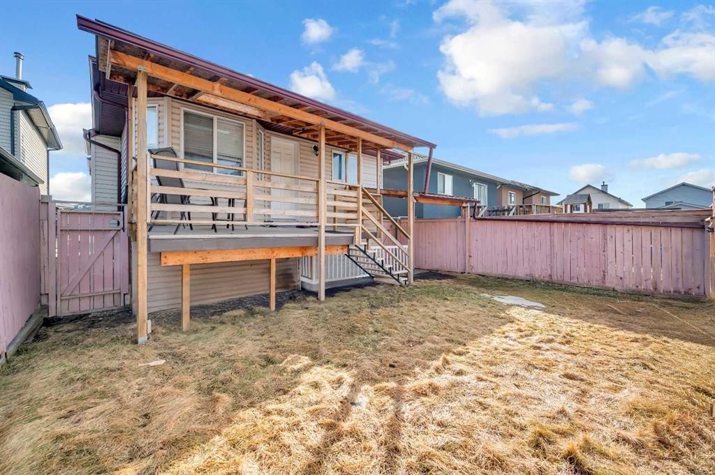 212 Tarawood Place Ne, Calgary, AB - Outdoor