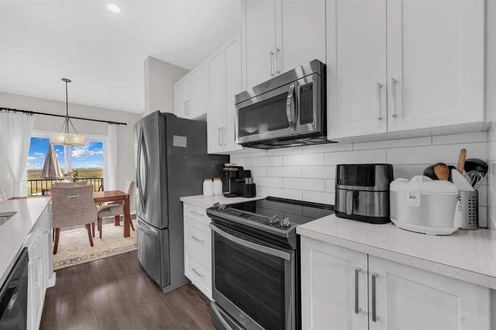 50 Copperstone Common Se, Calgary, AB - Indoor Photo Showing Kitchen With Stainless Steel Kitchen With Upgraded Kitchen