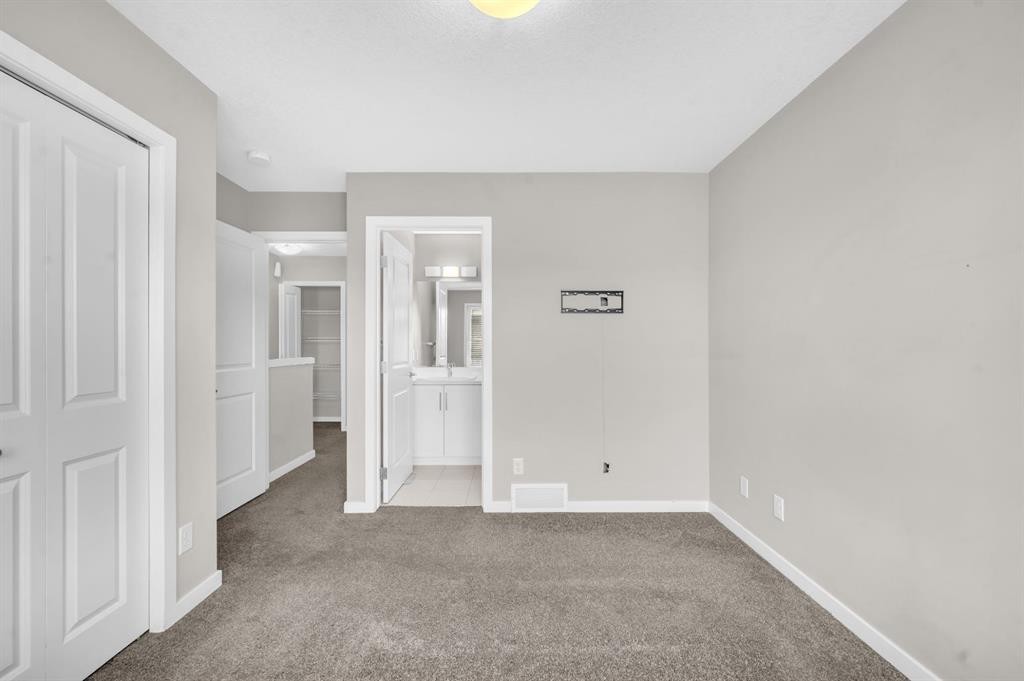 50 Copperstone Common Se, Calgary, AB - Indoor Photo Showing Other Room