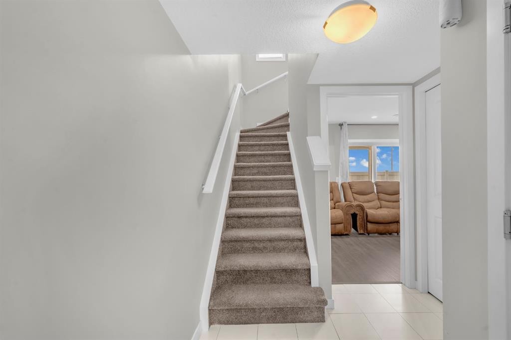 50 Copperstone Common Se, Calgary, AB - Indoor Photo Showing Other Room