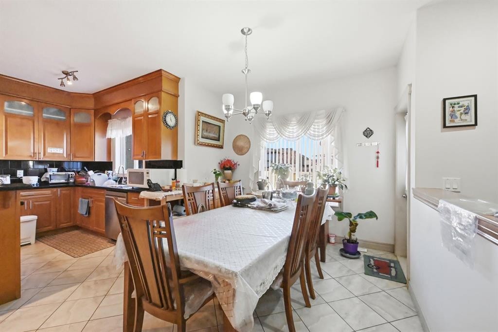 104 Taralake Common Ne, Calgary, AB - Indoor Photo Showing Dining Room