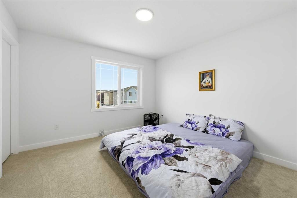 21 Cornerbrook Lane Ne, Calgary, AB - Indoor Photo Showing Bathroom