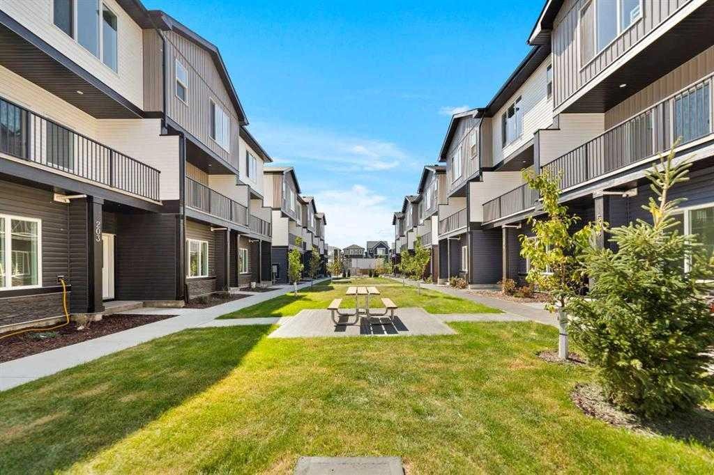 602-90 Corner Meadows Manor Ne, Calgary, AB - Outdoor With Balcony