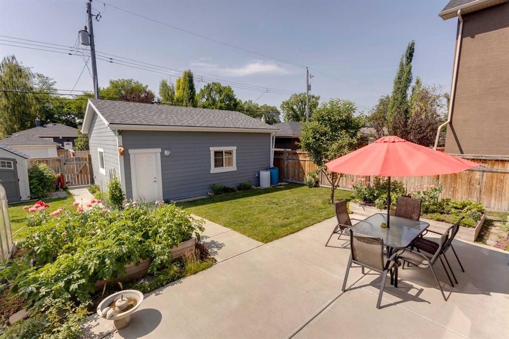 417 29 Avenue Nw, Calgary, AB - Outdoor With Exterior