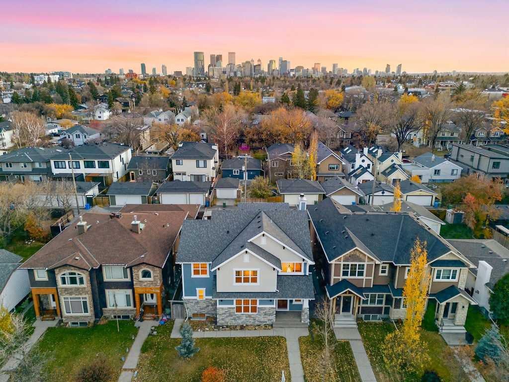 417 29 Avenue Nw, Calgary, AB - Outdoor