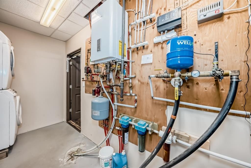 3 Kaylee Crescent, White Sands, AB - Indoor Photo Showing Gym Room