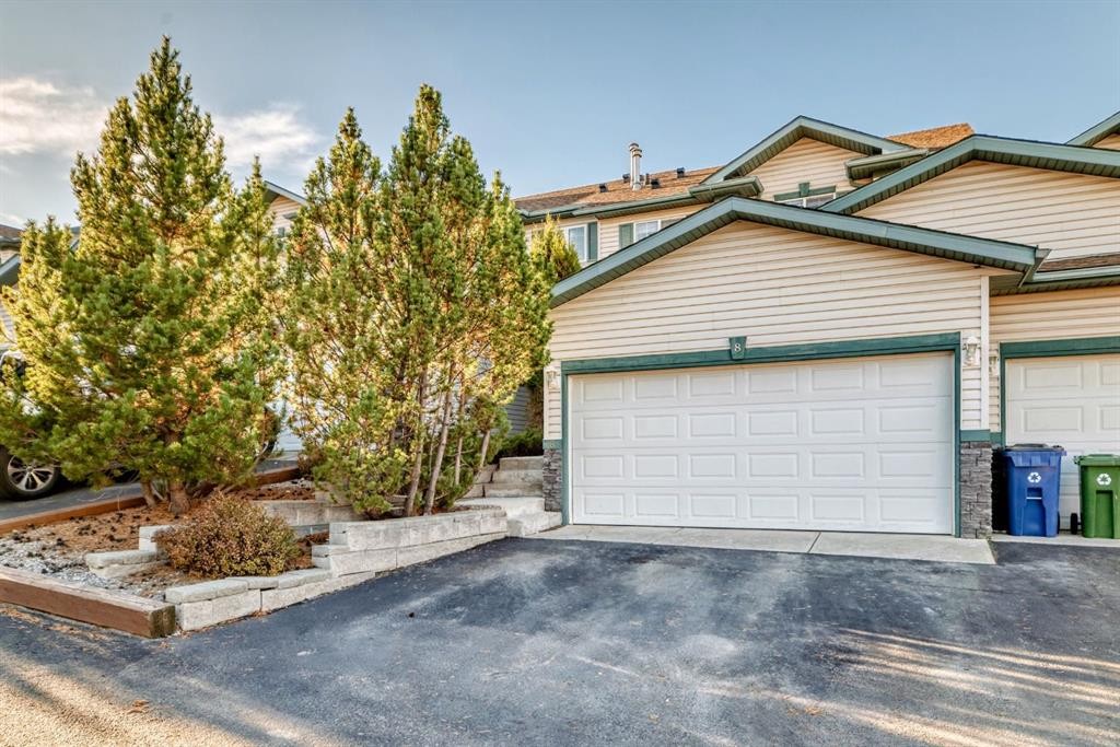 8-122 Bow Ridge Crescent, Cochrane, AB - Outdoor