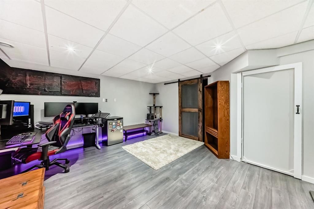 8-122 Bow Ridge Crescent, Cochrane, AB - Indoor
