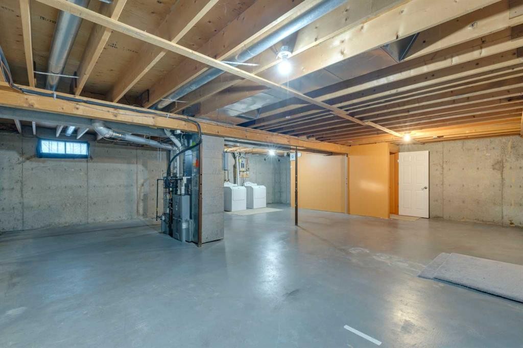5423 Madigan Drive Ne, Calgary, AB - Indoor Photo Showing Basement