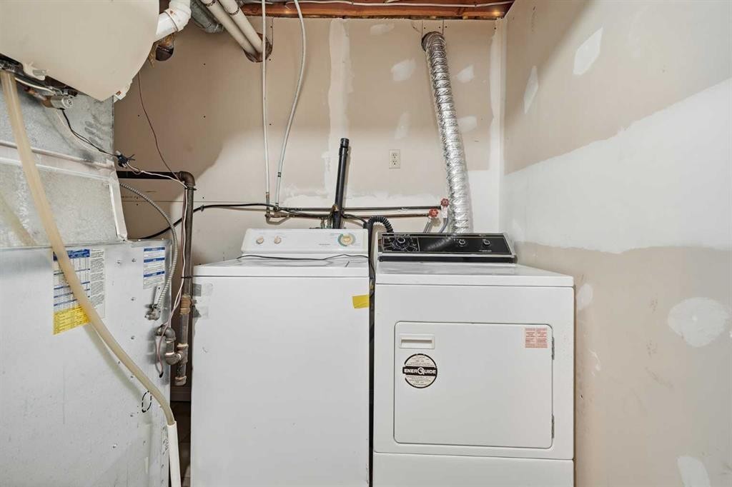 30 Falmere Way Ne, Calgary, AB - Indoor Photo Showing Laundry Room