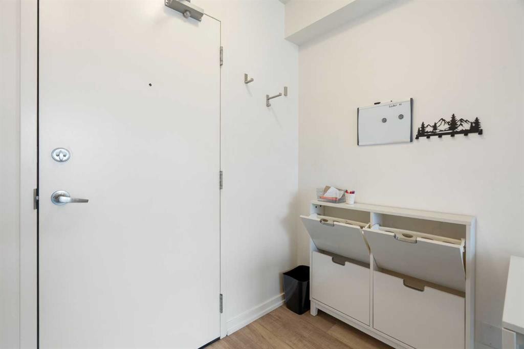 1503-450 8 Avenue Se, Calgary, AB - Indoor Photo Showing Other Room