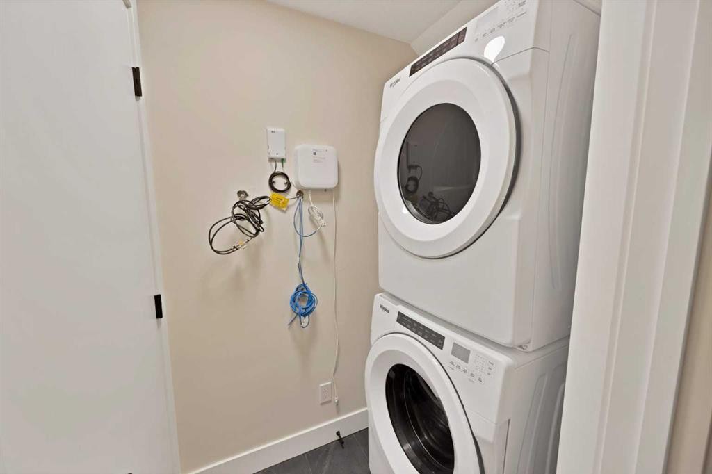 812-10060 46 Street Ne, Calgary, AB - Indoor Photo Showing Laundry Room