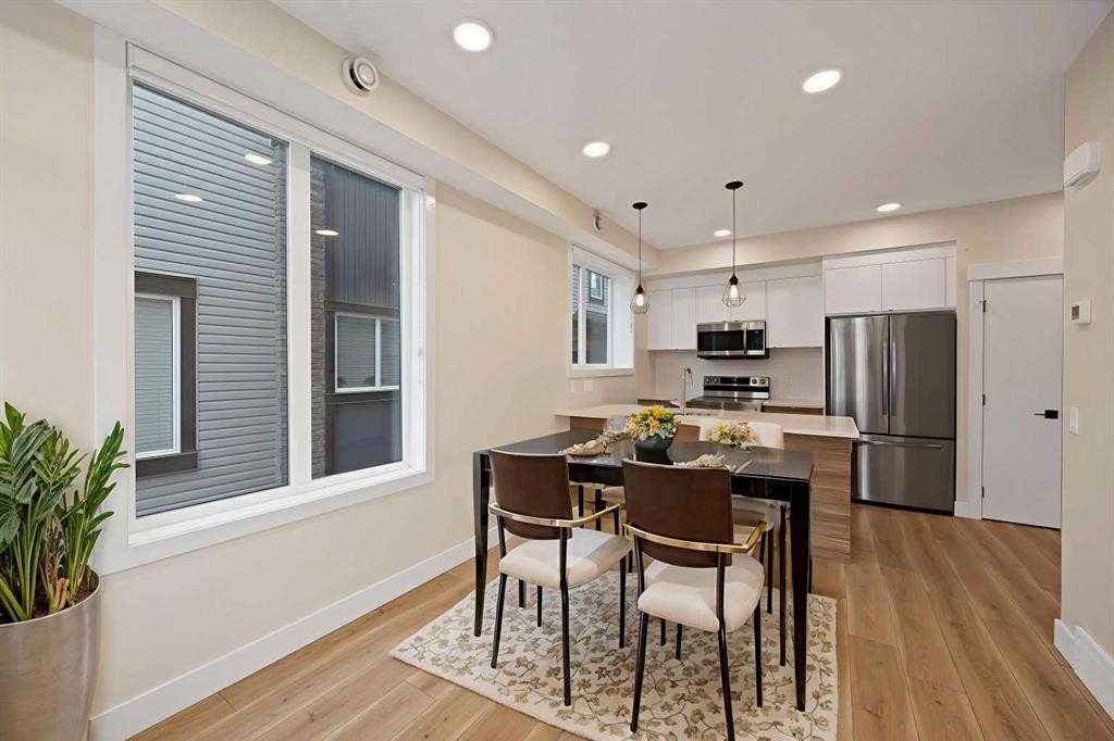 812-10060 46 Street Ne, Calgary, AB - Indoor Photo Showing Dining Room