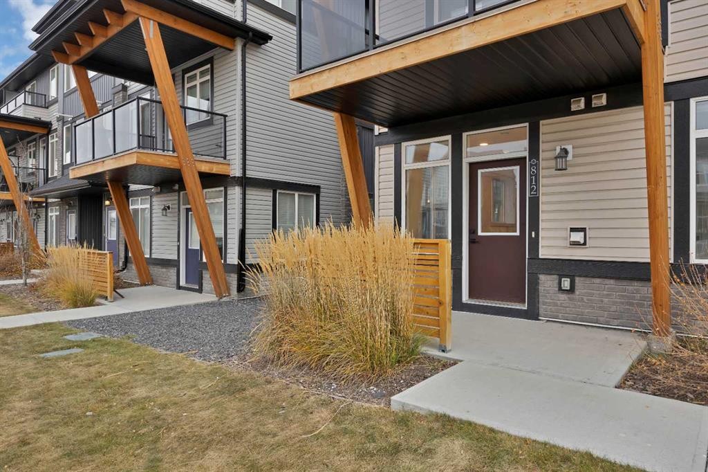 812-10060 46 Street Ne, Calgary, AB - Outdoor