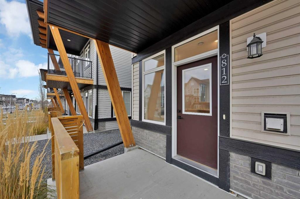 812-10060 46 Street Ne, Calgary, AB - Outdoor With Exterior