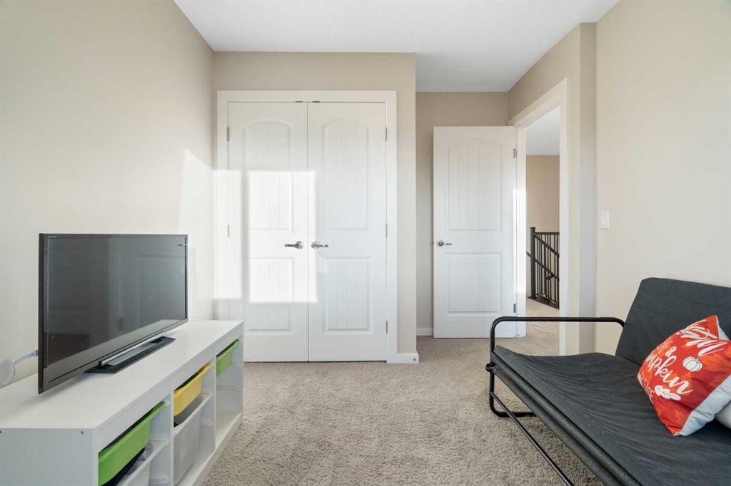 13 Marquis Place Se, Calgary, AB - Indoor