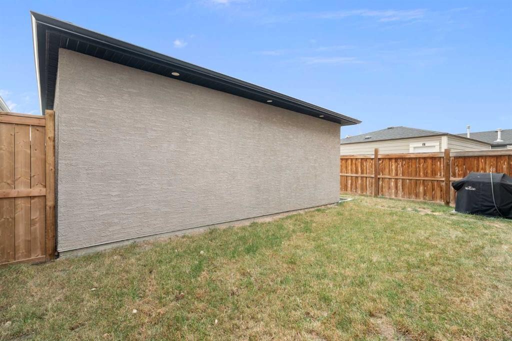 13 Marquis Place Se, Calgary, AB - Outdoor