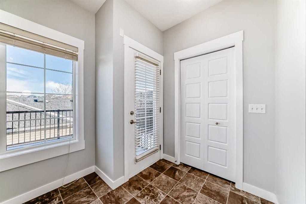 397 Rainbow Falls Drive, Chestermere, AB - Indoor Photo Showing Other Room