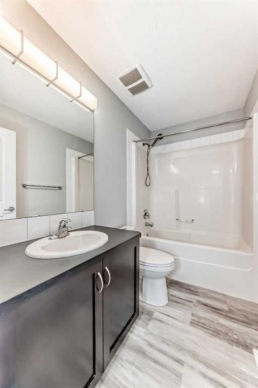 397 Rainbow Falls Drive, Chestermere, AB - Indoor Photo Showing Bathroom