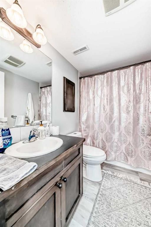 397 Rainbow Falls Drive, Chestermere, AB - Indoor Photo Showing Bathroom
