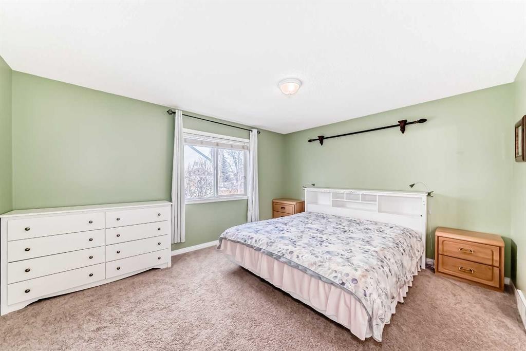71 Millrise Square Sw, Calgary, AB - Indoor Photo Showing Bedroom
