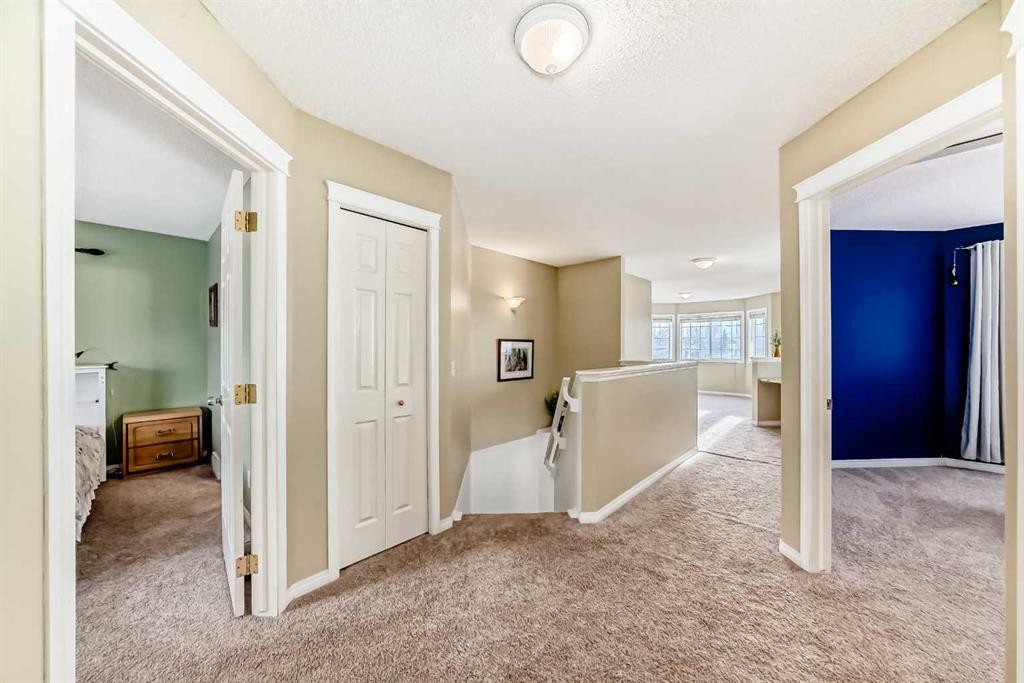 71 Millrise Square Sw, Calgary, AB - Indoor Photo Showing Other Room