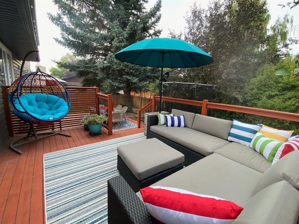 612 Willoughby Crescent Se, Calgary, AB - Outdoor