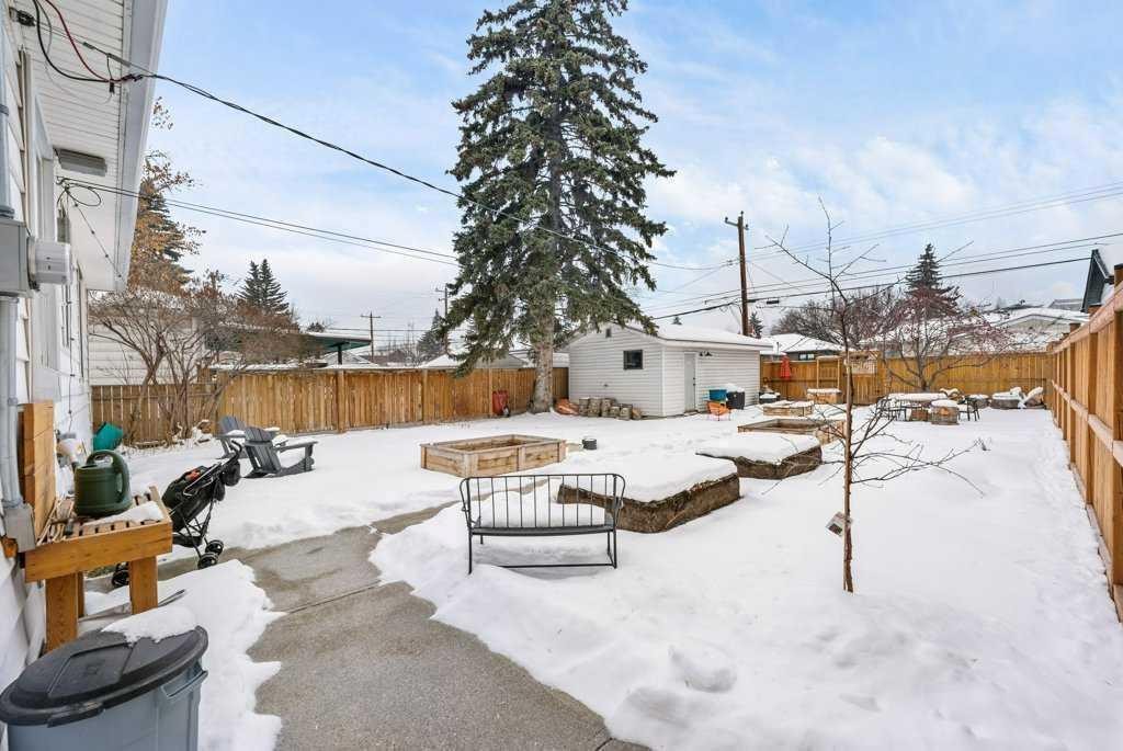 2536 4 Avenue Nw, Calgary, AB - Outdoor