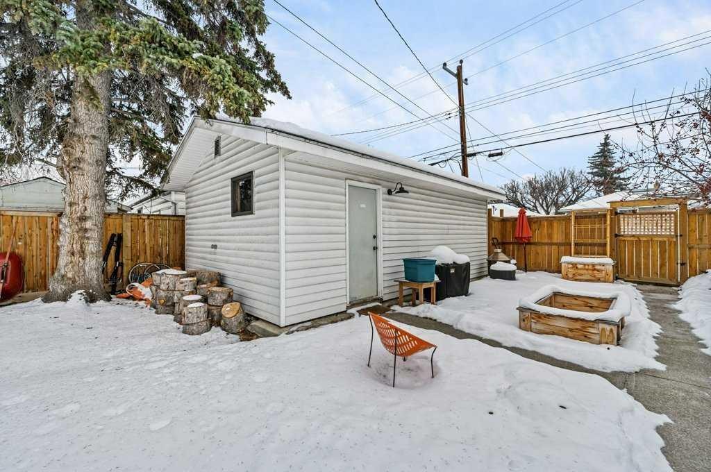2536 4 Avenue Nw, Calgary, AB - Outdoor