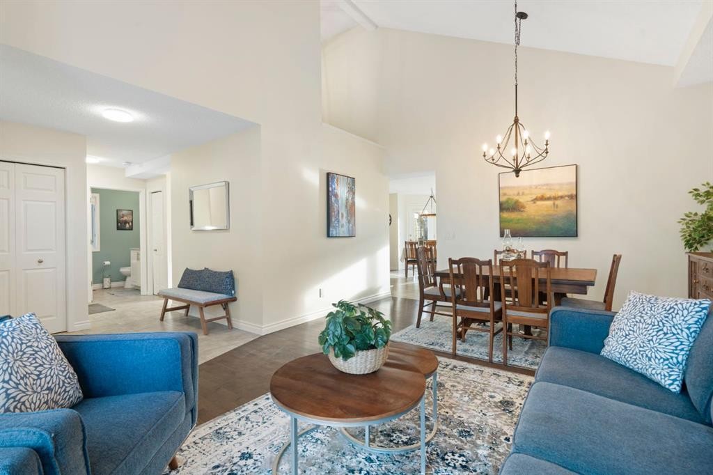 209 Hawkstone Drive Nw, Calgary, AB - Indoor Photo Showing Living Room