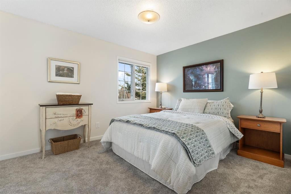 209 Hawkstone Drive Nw, Calgary, AB - Indoor Photo Showing Bedroom