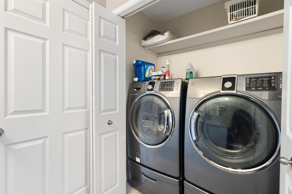 209 Hawkstone Drive Nw, Calgary, AB - Indoor Photo Showing Laundry Room