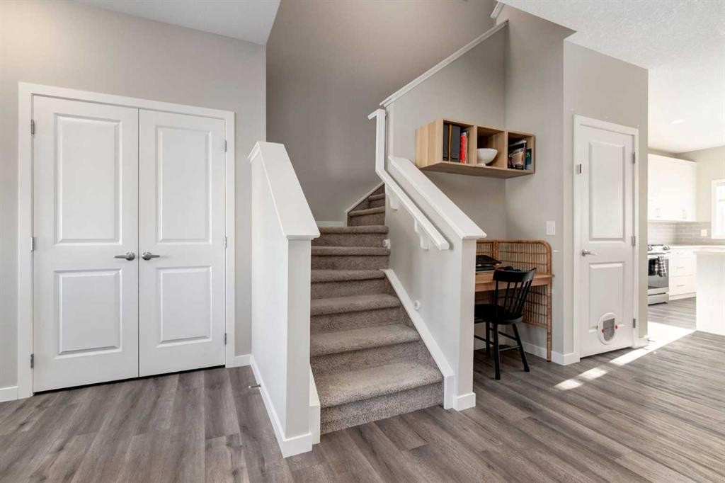 577 Masters Road Se, Calgary, AB - Indoor Photo Showing Other Room