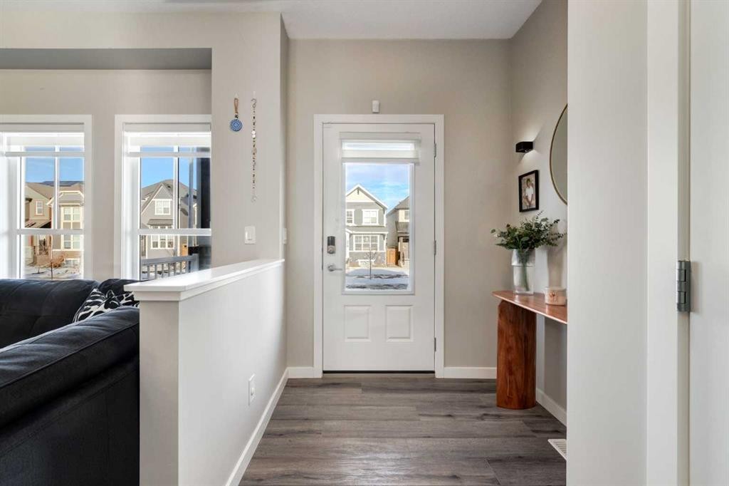 577 Masters Road Se, Calgary, AB - Indoor Photo Showing Other Room