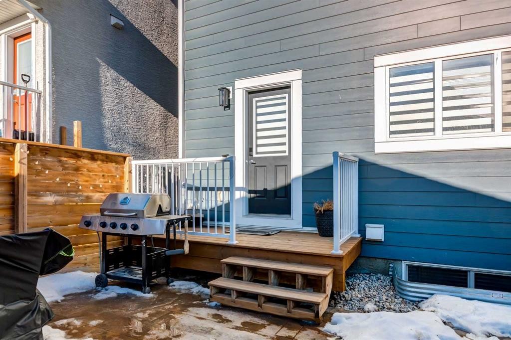 577 Masters Road Se, Calgary, AB - Outdoor With Exterior