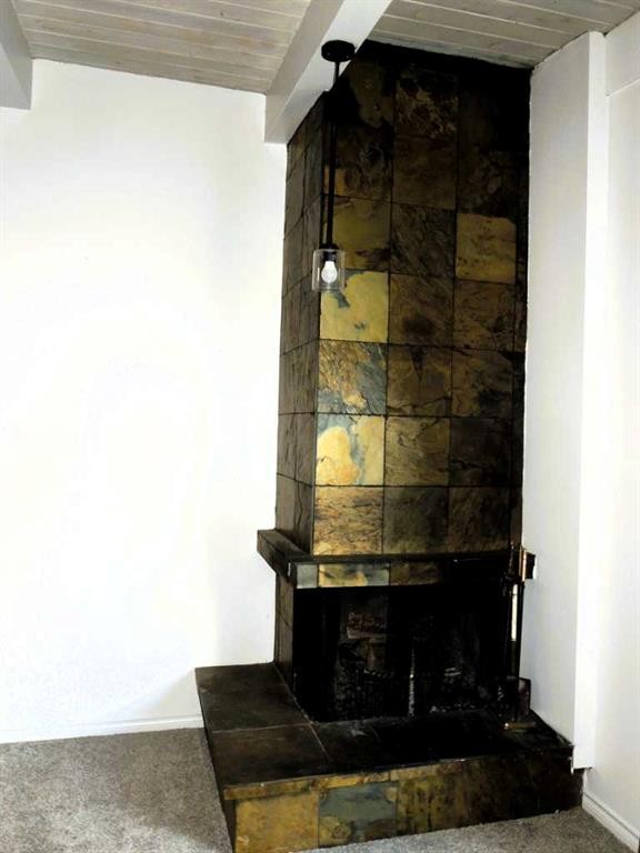 2713 Canmore Road Nw, Calgary, AB - Indoor Photo Showing Other Room