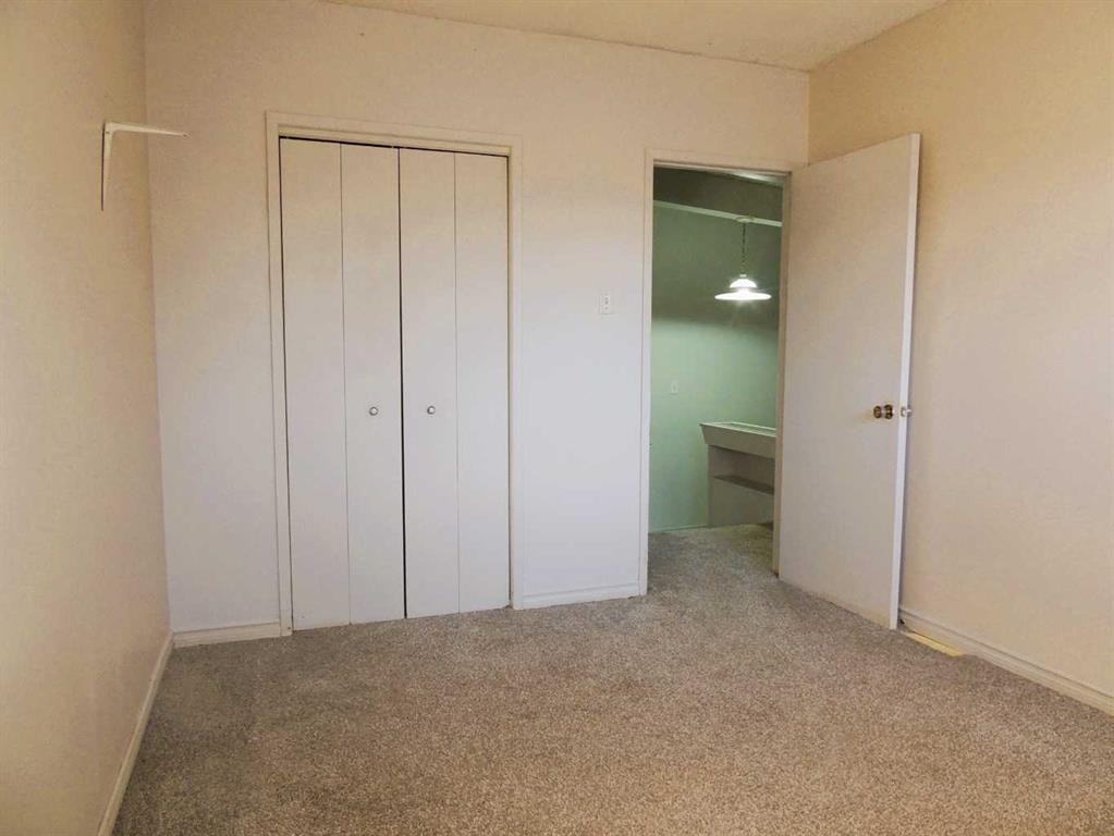 2713 Canmore Road Nw, Calgary, AB - Indoor