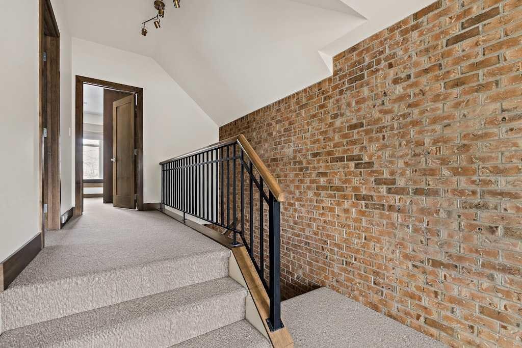 924 8 Avenue Se, Calgary, AB - Indoor Photo Showing Other Room