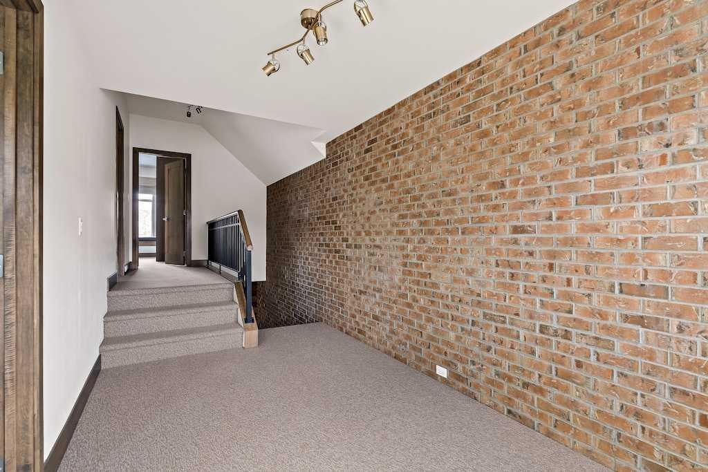 924 8 Avenue Se, Calgary, AB - Indoor Photo Showing Other Room
