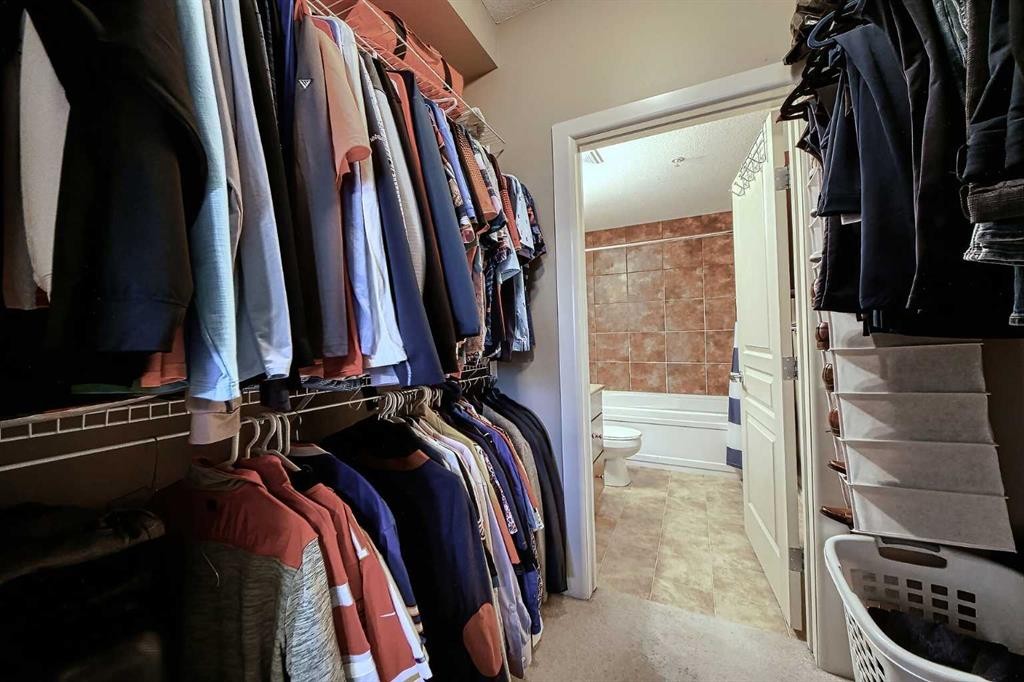 242-52 Cranfield Link Se, Calgary, AB - Indoor With Storage