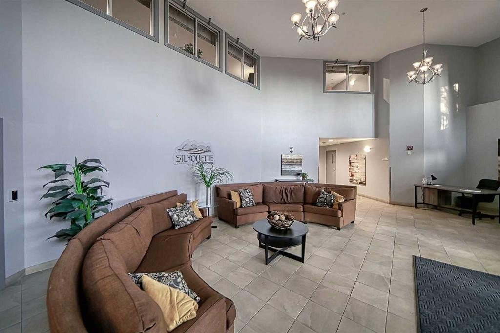 242-52 Cranfield Link Se, Calgary, AB - Indoor