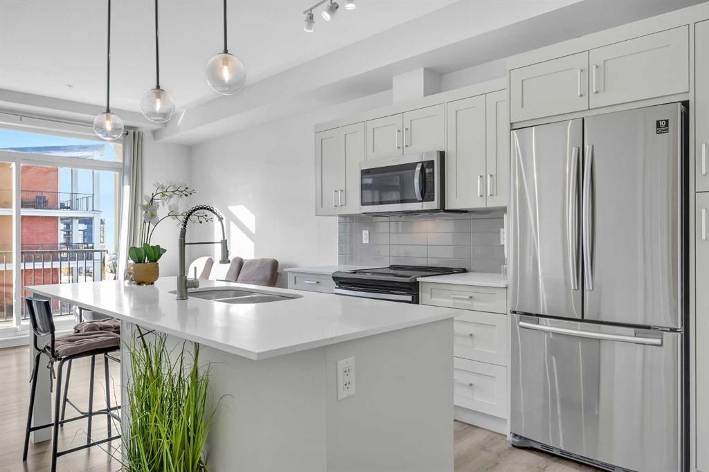 305-35 Walgrove Walk Se, Calgary, AB - Indoor Photo Showing Kitchen With Stainless Steel Kitchen With Upgraded Kitchen