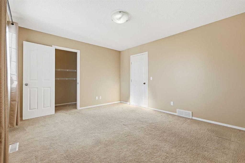 160 Taradale Drive Ne, Calgary, AB - Indoor Photo Showing Other Room