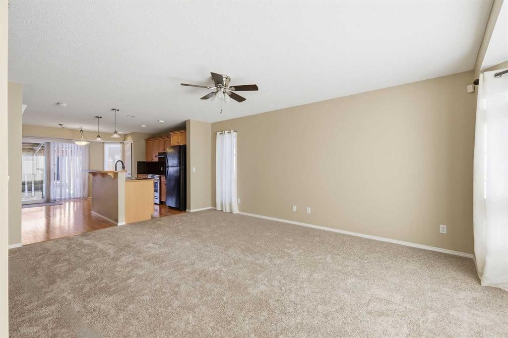 160 Taradale Drive Ne, Calgary, AB - Indoor Photo Showing Other Room